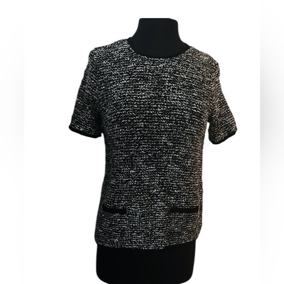 Forever 21 Tops - Forever 21 Women's Black and White Tweed Top size small